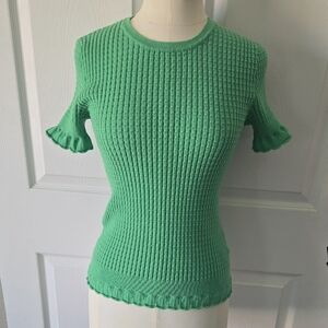 Philosophy Women’s Green‎ Ribbed Knit Ruffle Trim Short Sleeve Sweater – S wt500